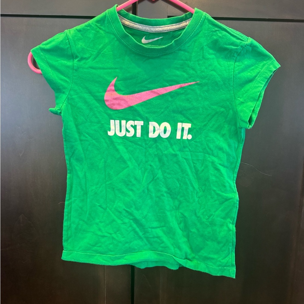 Nike Kids Tee in Green with Pink Swoosh